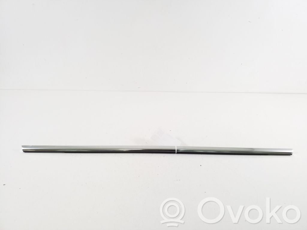 Audi A4 S4 B9 Listwa drzwi tylnych 
