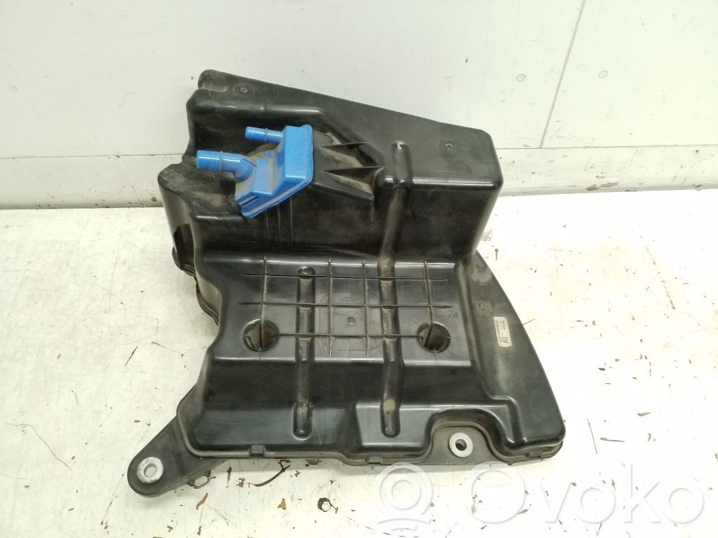 Audi A4 S4 B9 Zbiornik płynu AdBlue 