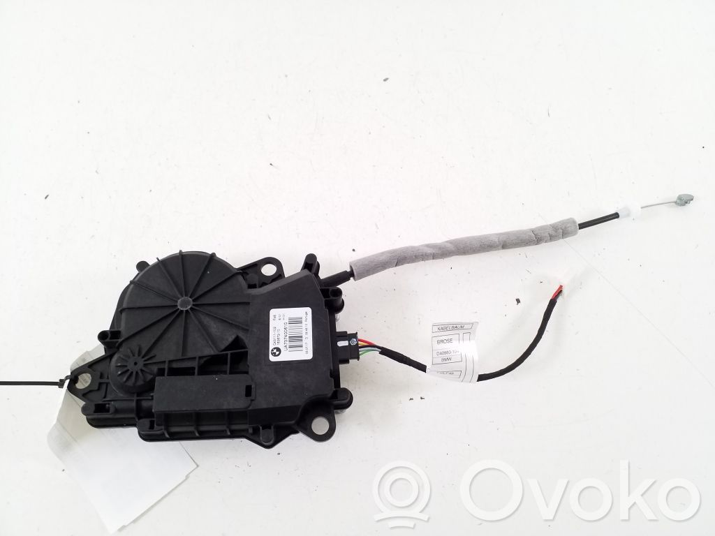 BMW X1 F48 F49 Siłownik elektryczny podnoszenia klapy tylnej / bagażnika 