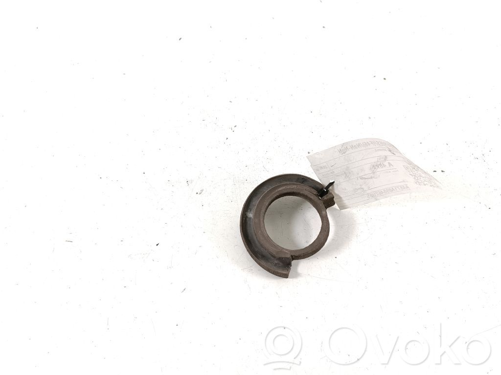 BMW 2 F46 Soporte de puntal superior delantero 