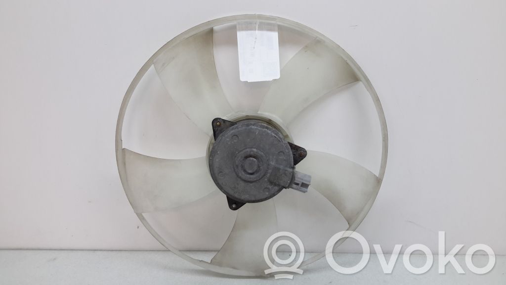Toyota Yaris Radiator cooling fan shroud 