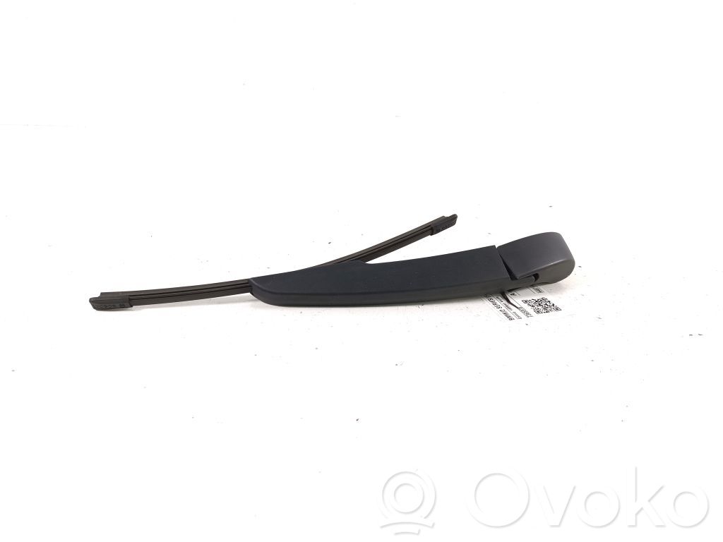 BMW 2 F46 Ramię wycieraczki szyby tylnej 