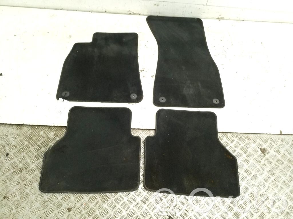 Set covorașe auto   4K1863011E