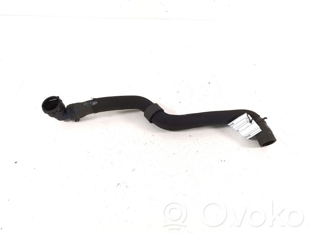 Volkswagen PASSAT B9 Engine coolant pipe/hose 