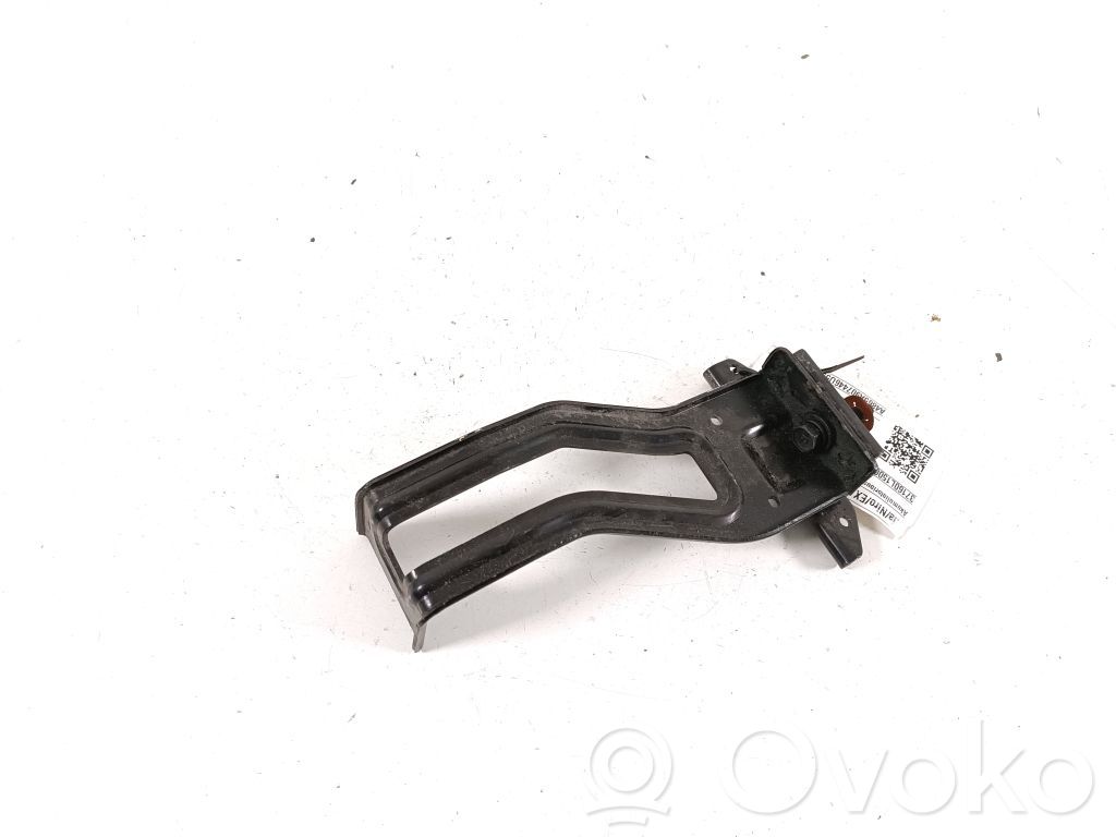Mocowanie akumulatora   37160L1500