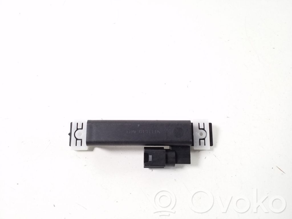 Nissan Leaf II (ZE1) Antena GPS 