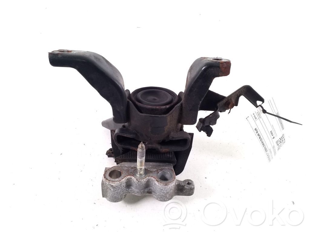 Lexus CT 200H Engine mount bracket 