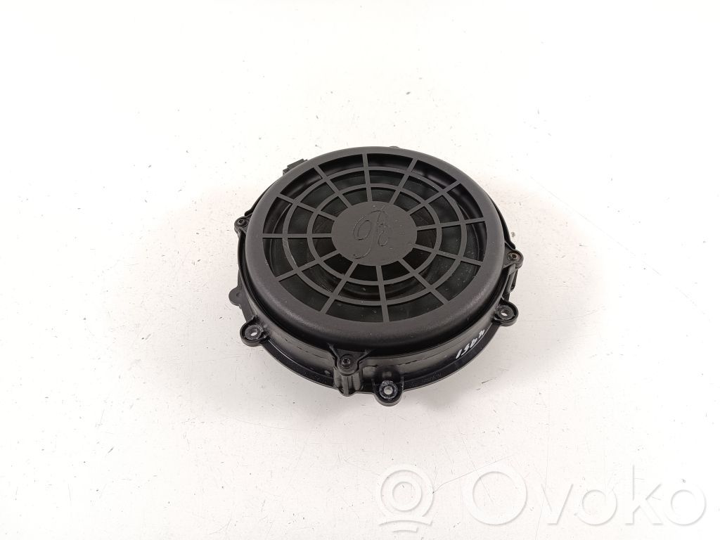 Porsche Cayenne (9Y0 9Y3) Altavoz de la puerta trasera 
