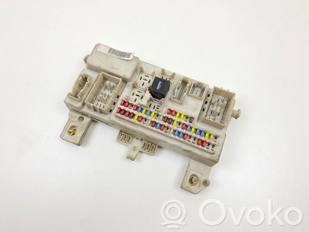 Muu moottoritilan osa   3M17233,3M17233031111,3M5T14014,3M5T14A073