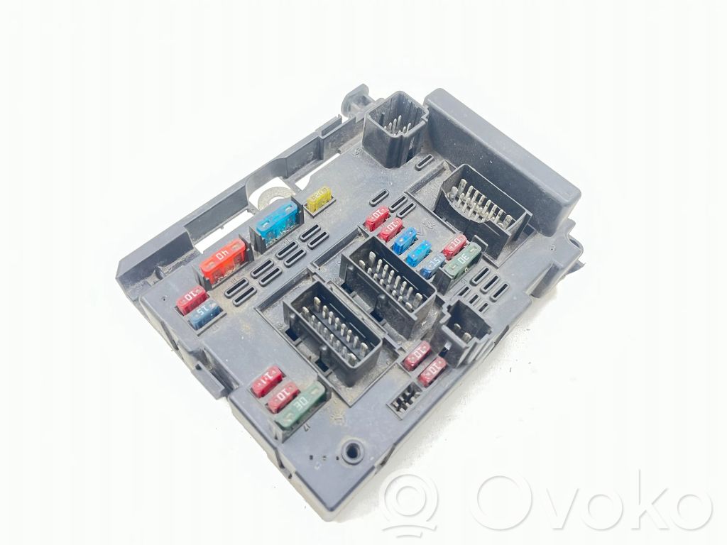 Peugeot 307 Drošinātāju bloks 