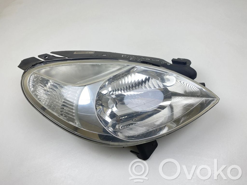 Citroen Xsara Picasso Lampa przednia 