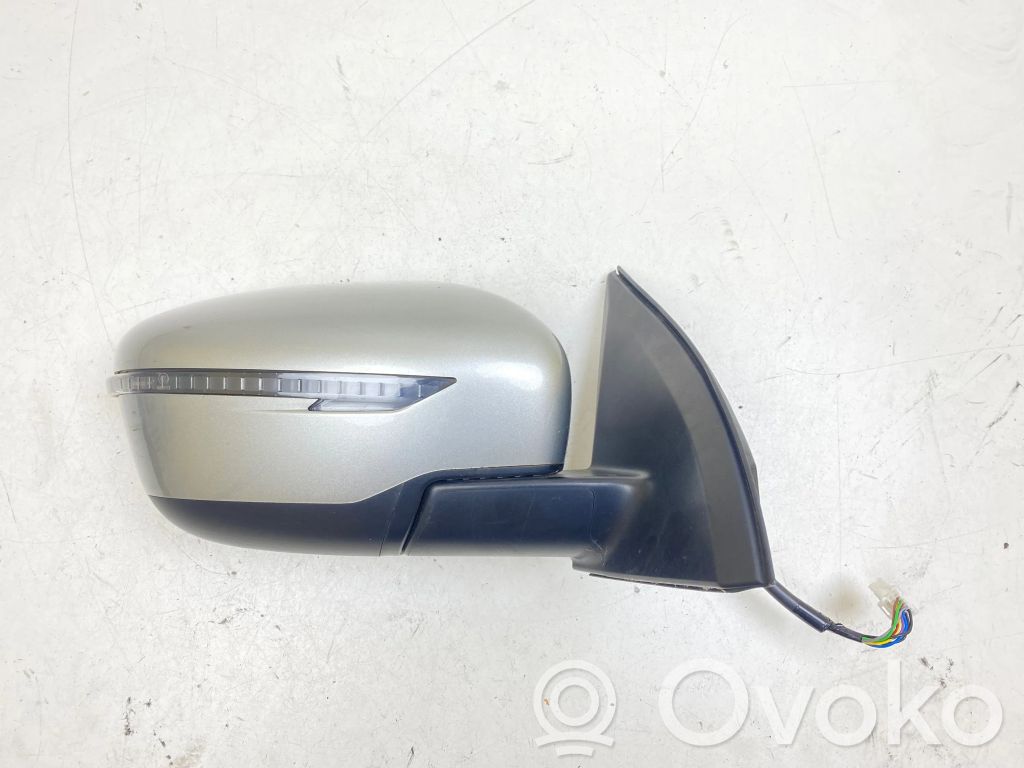 Nissan Qashqai Front door electric wing mirror 
