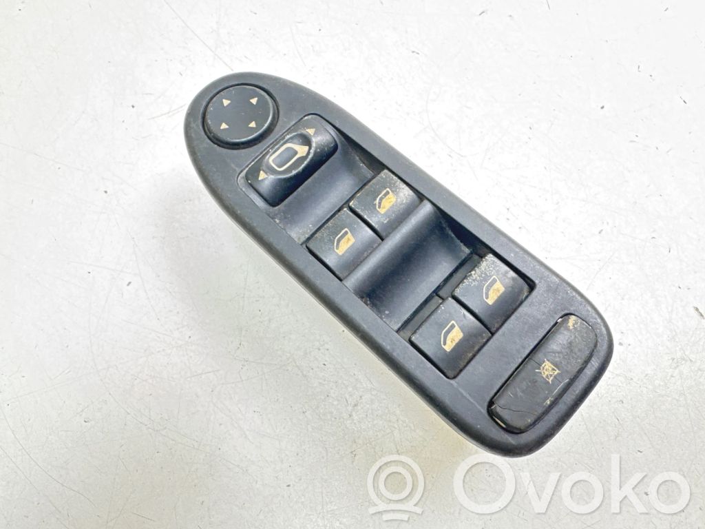 Citroen C5 Electric window control switch 