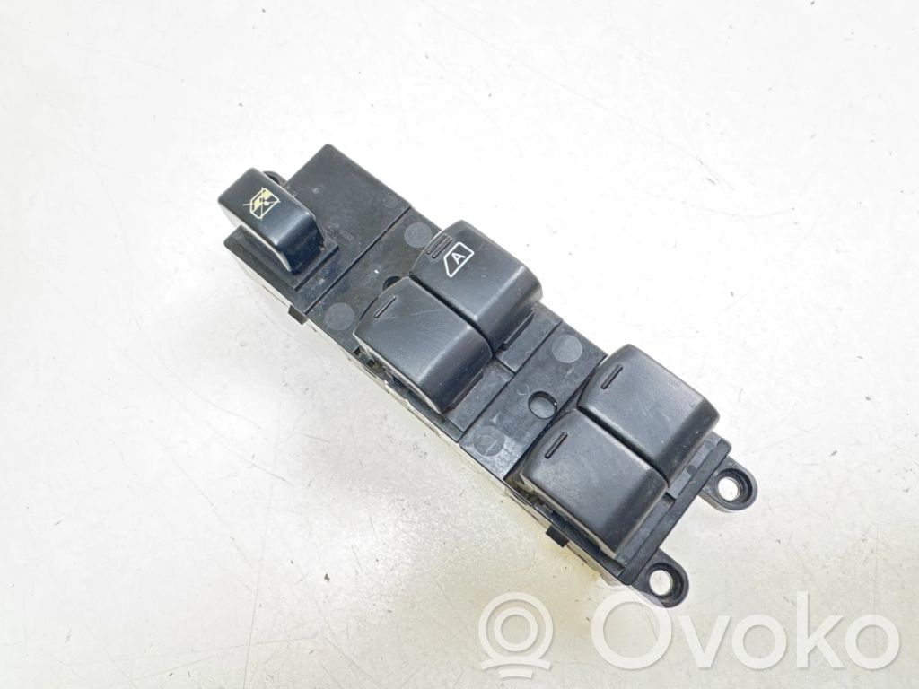 Nissan Note (E11) Comutator comandă geamuri electrice 