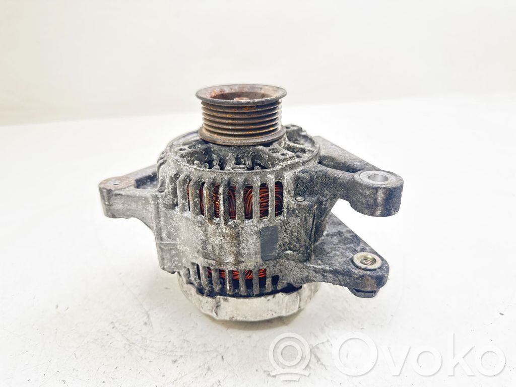 Toyota Corolla Verso E121 Alternator 