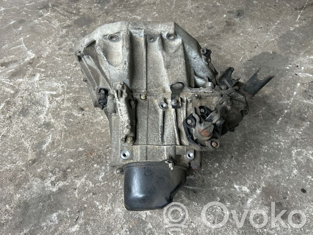 Nissan Note (E11) Manual 5 speed gearbox 