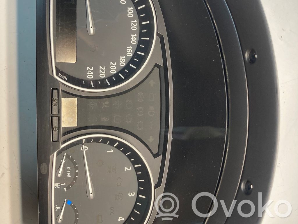 BMW X3 E83 Speedometer (instrument cluster) 