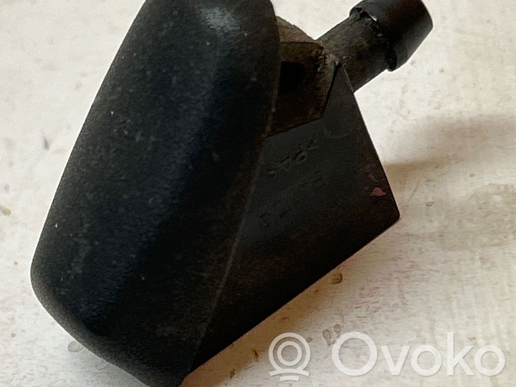 Mini Cooper Hatch Hardtop Windshield washer spray nozzle 