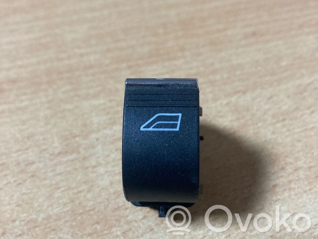 Ford Focus Electric window control switch 