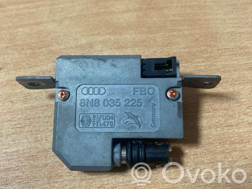 Audi TT Mk1 Antenos stiprintuvas 