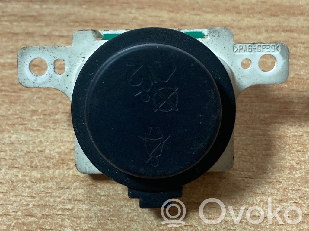 Nissan Note (E11) Passenger airbag on/off switch 