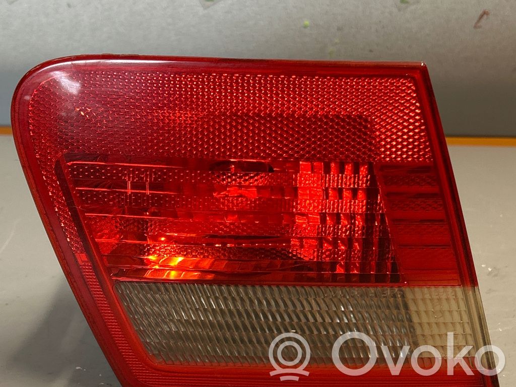 BMW 3 E46 Galinis žibintas kėbule 