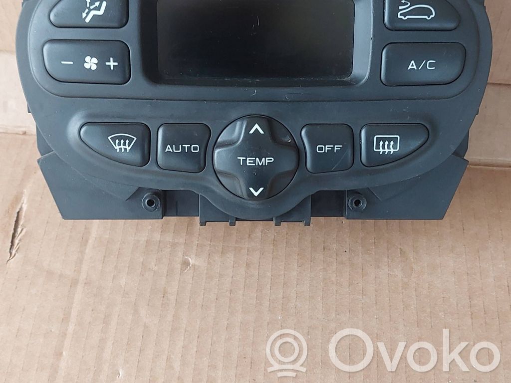 Peugeot 206 Climate control unit 