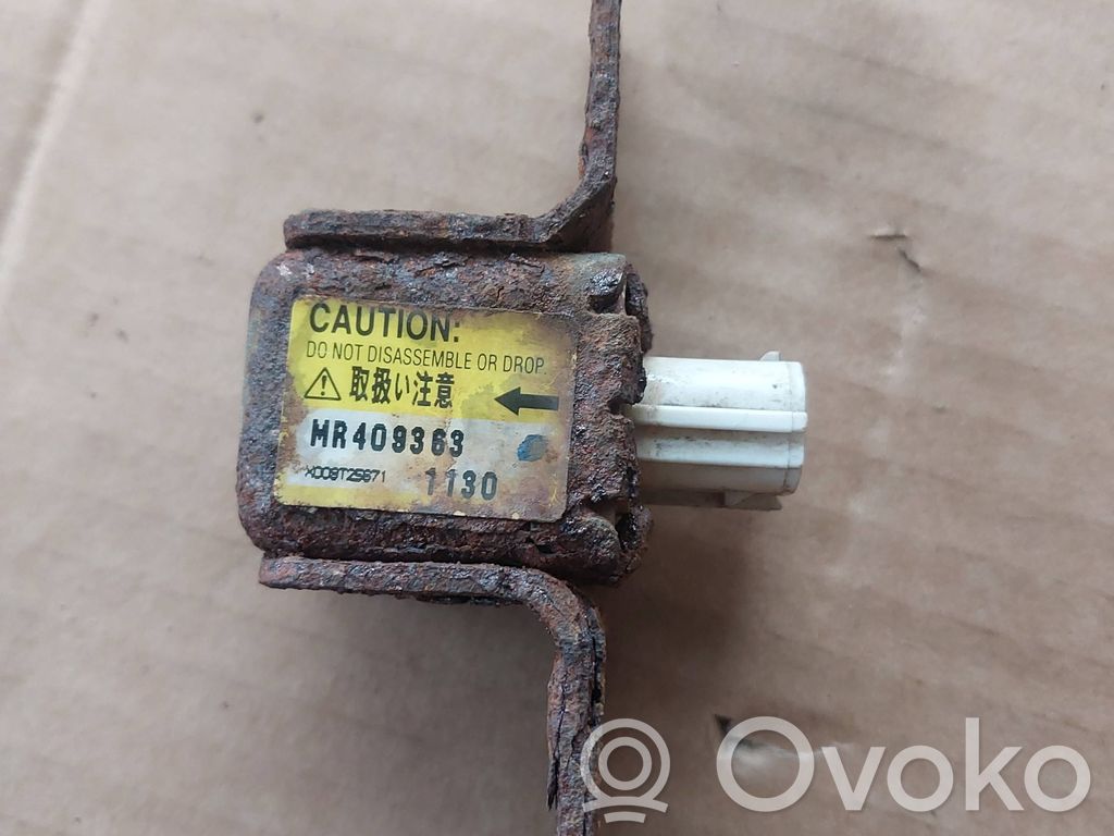 Mitsubishi Pajero Airbag deployment crash/impact sensor 