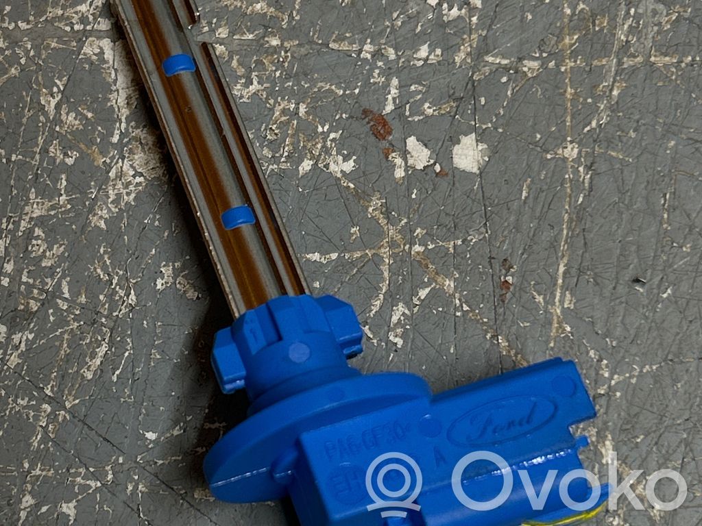 Volvo V40 Kita salono detalė 