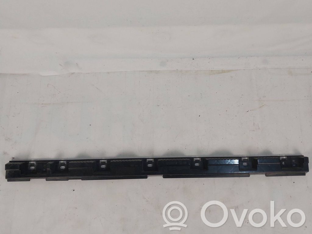 Sill supporting ledge   2991493,14206411