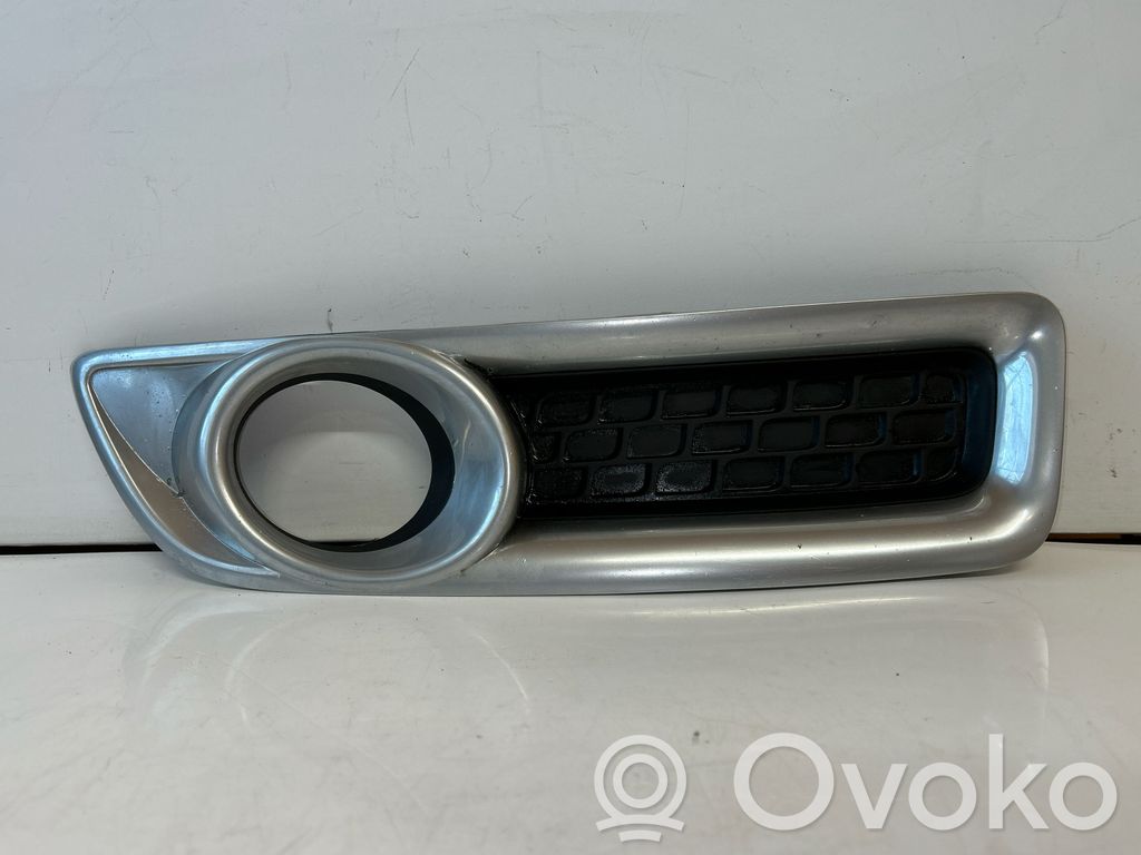 Volvo V70 Priešrūkinio žibinto apdaila/ grotelės 