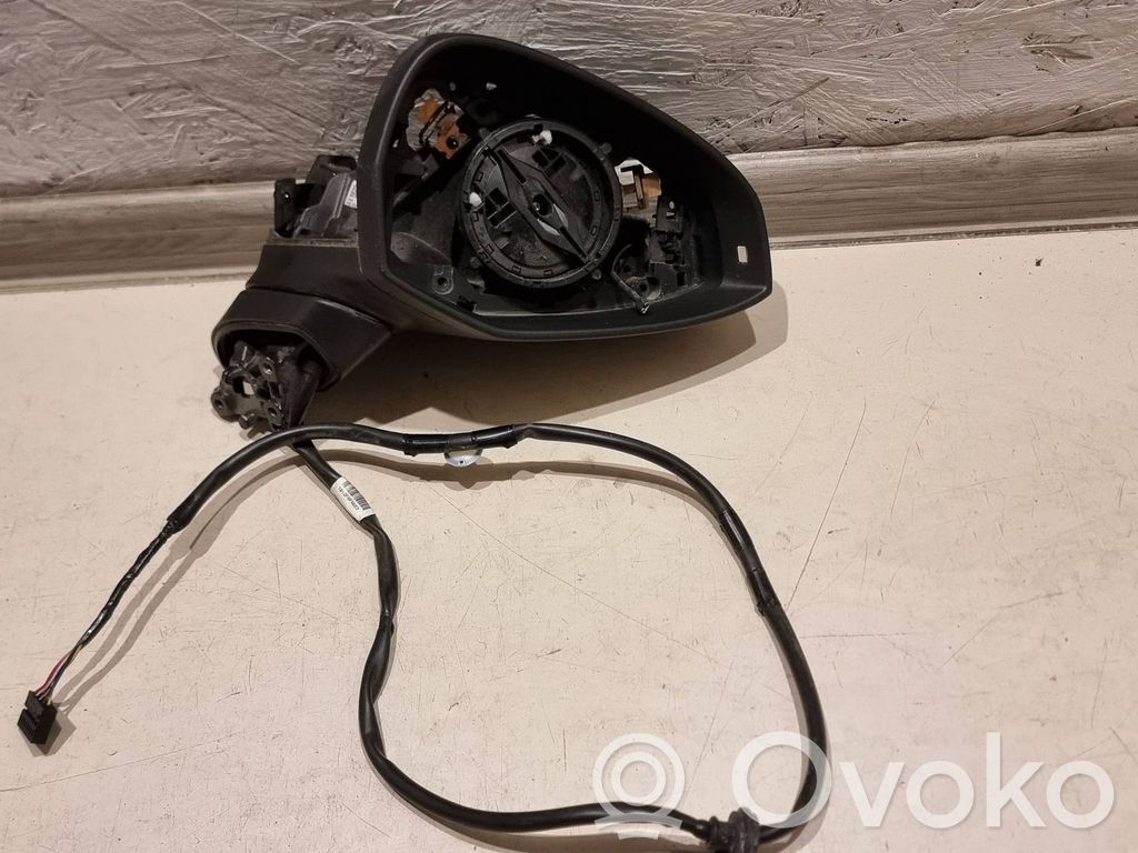 Audi A4 S4 B9 8W Elektryczne lusterko boczne drzwi przednich 