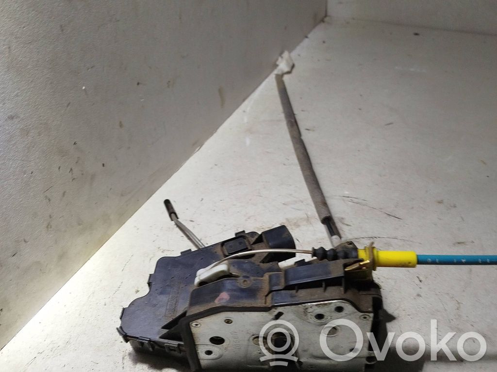 Rear door lock   246HTR