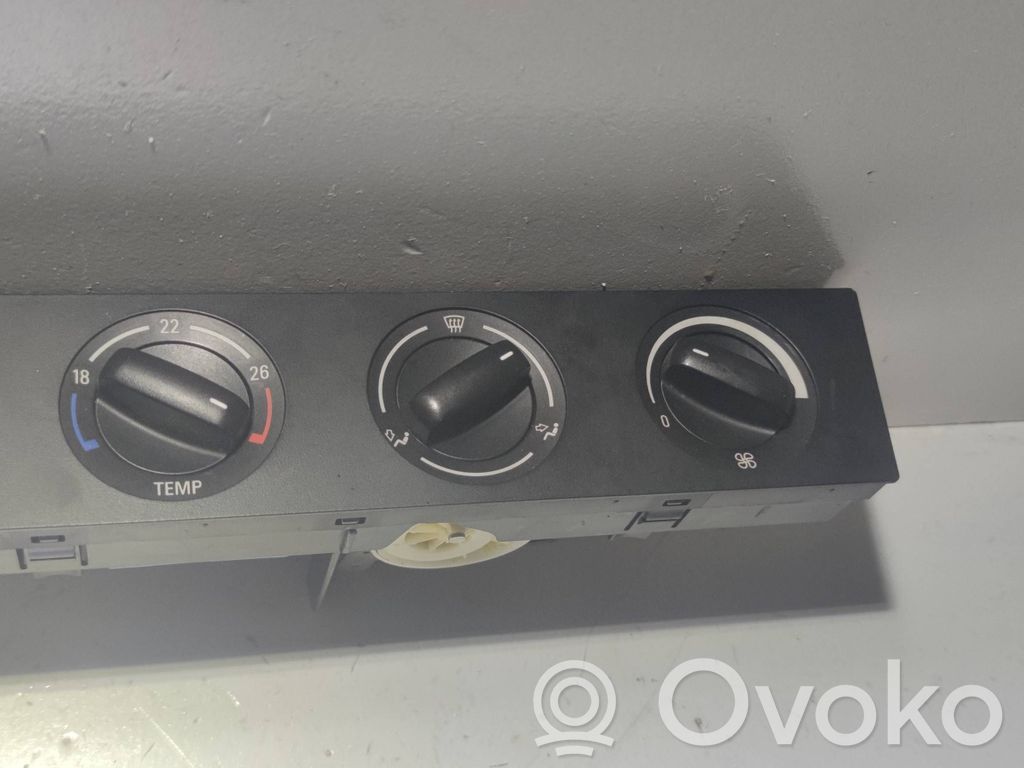 BMW 5 E39 Climate control unit 