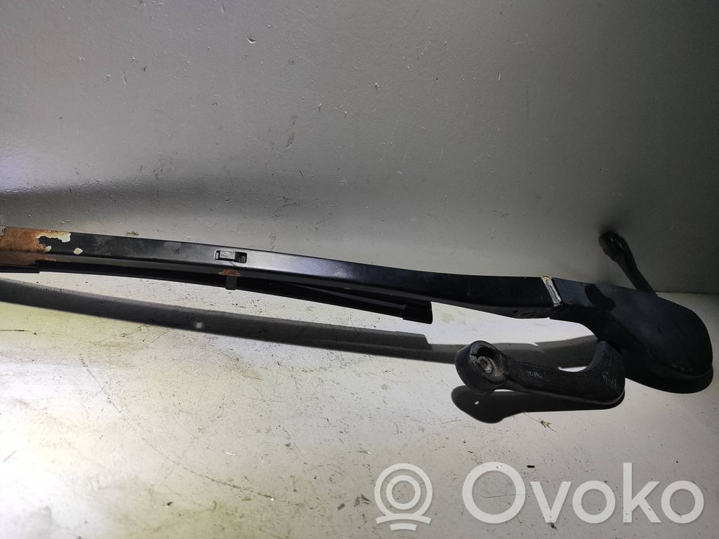 BMW 5 E39 Front wiper blade arm 