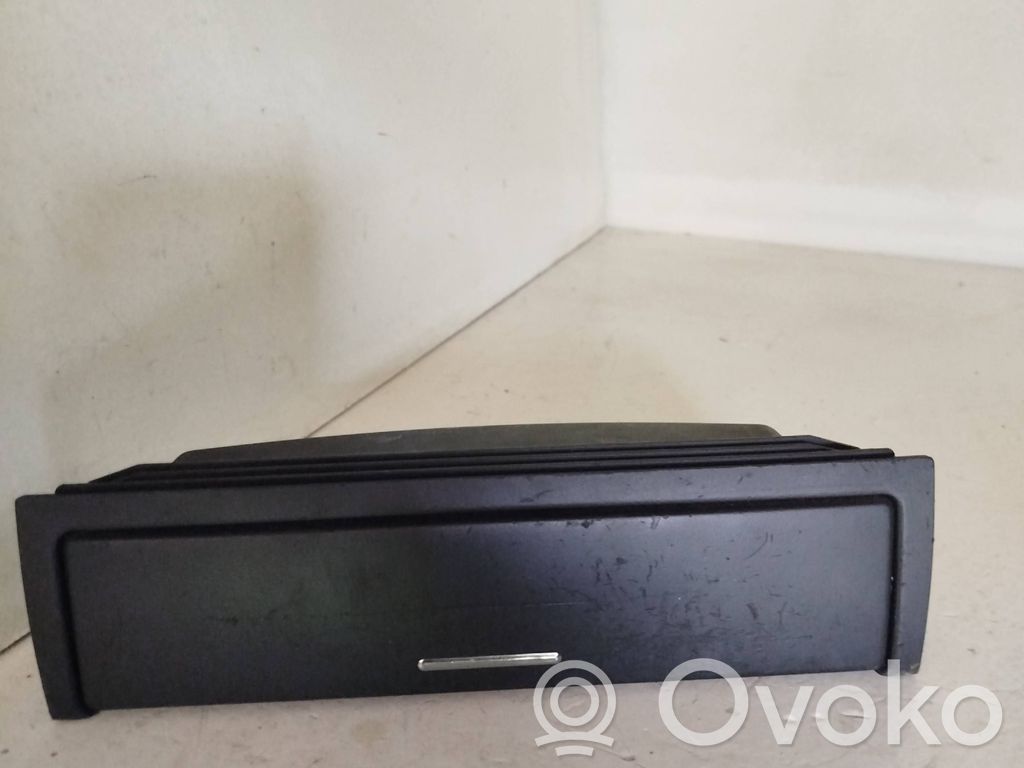 Dashboard storage box/compartment   307180000,3202183