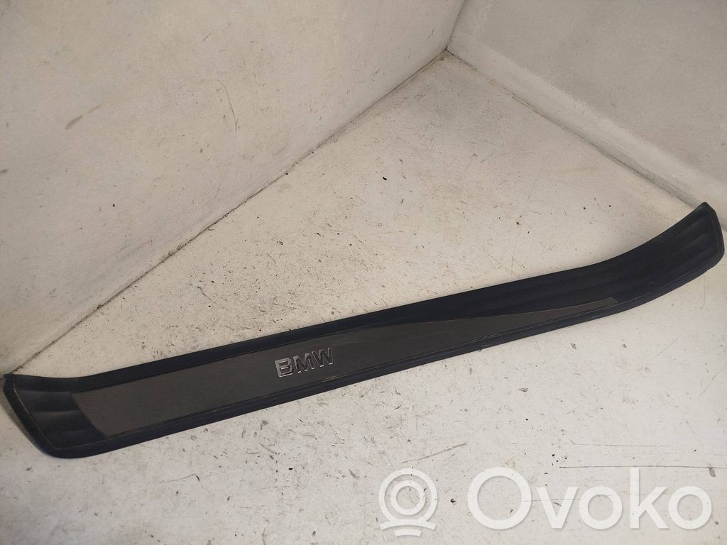 BMW 5 E60 E61 Moldura protectora del borde delantero 