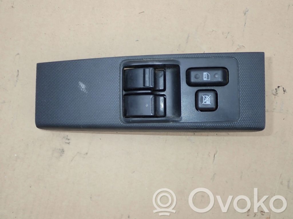 Toyota Corolla Verso AR10 Przyciski szyb 