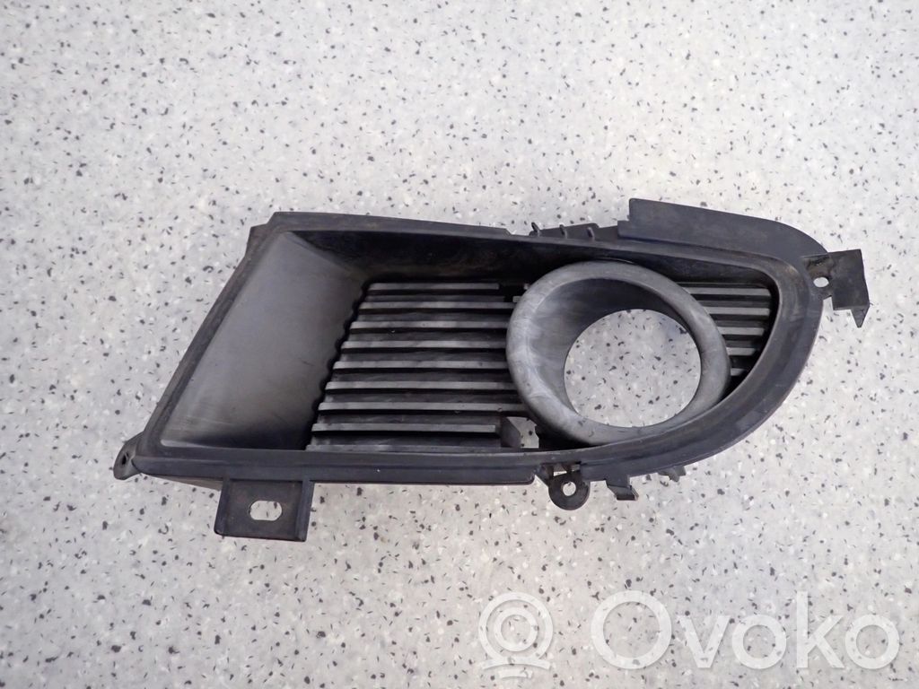 Etusumuvalon ritilä   MN126455