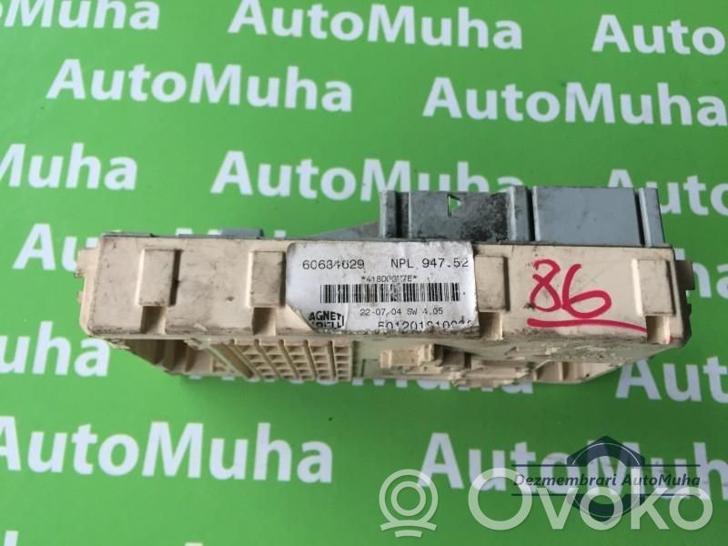 Alfa Romeo 147 Fuse module 