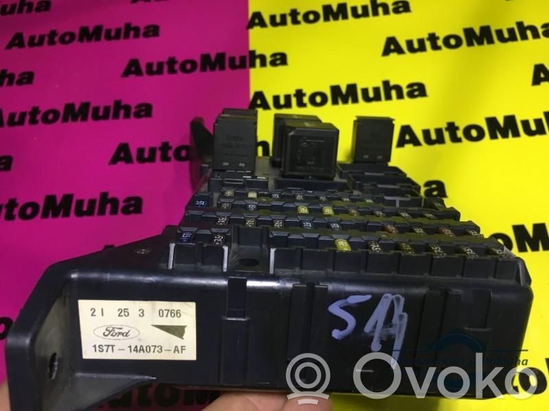 Ford Mondeo Mk III Fuse module 