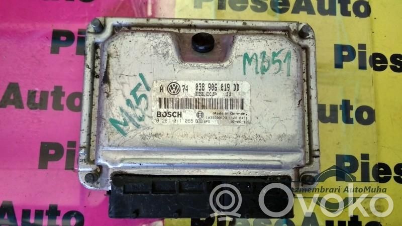 Volkswagen Golf IV Komputer / Sterownik ECU silnika 