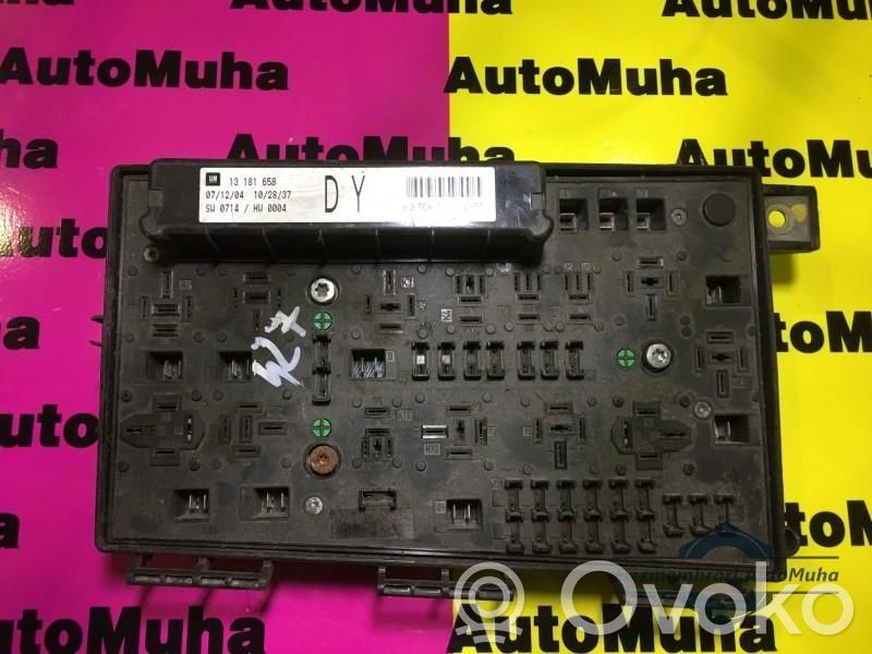 Opel Astra H Fuse module 