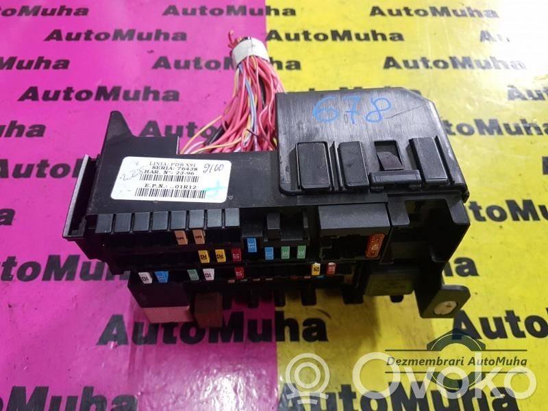 Renault Laguna III Módulo de fusible 
