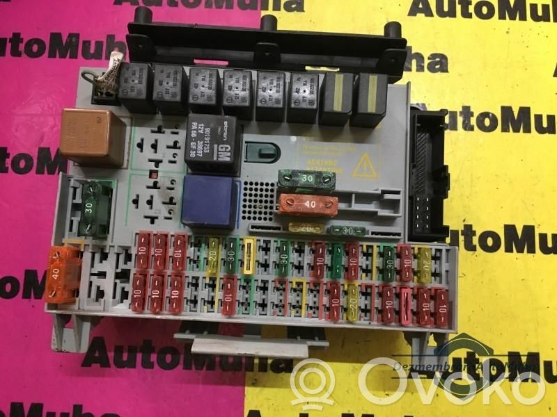 Opel Vectra B Fuse module 