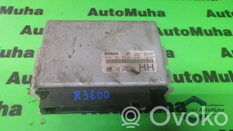 Engine control unit/module ECU   0261203588,90492382