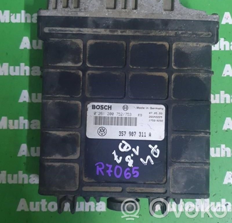 Volkswagen PASSAT B4 Engine control unit/module ECU 