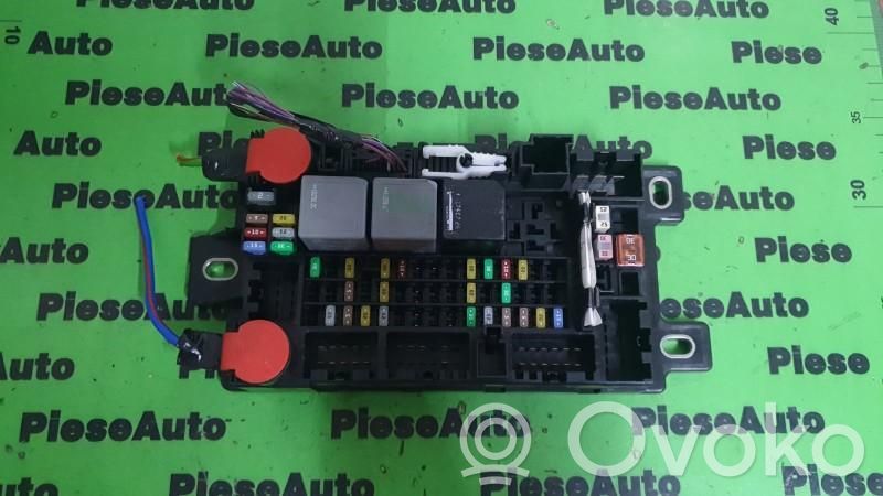 Блок предохранителей   J9C314N030AB