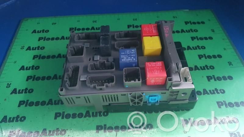 Renault Laguna II Fuse module 