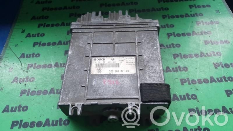 Volkswagen PASSAT B5.5 Engine control unit/module ECU 